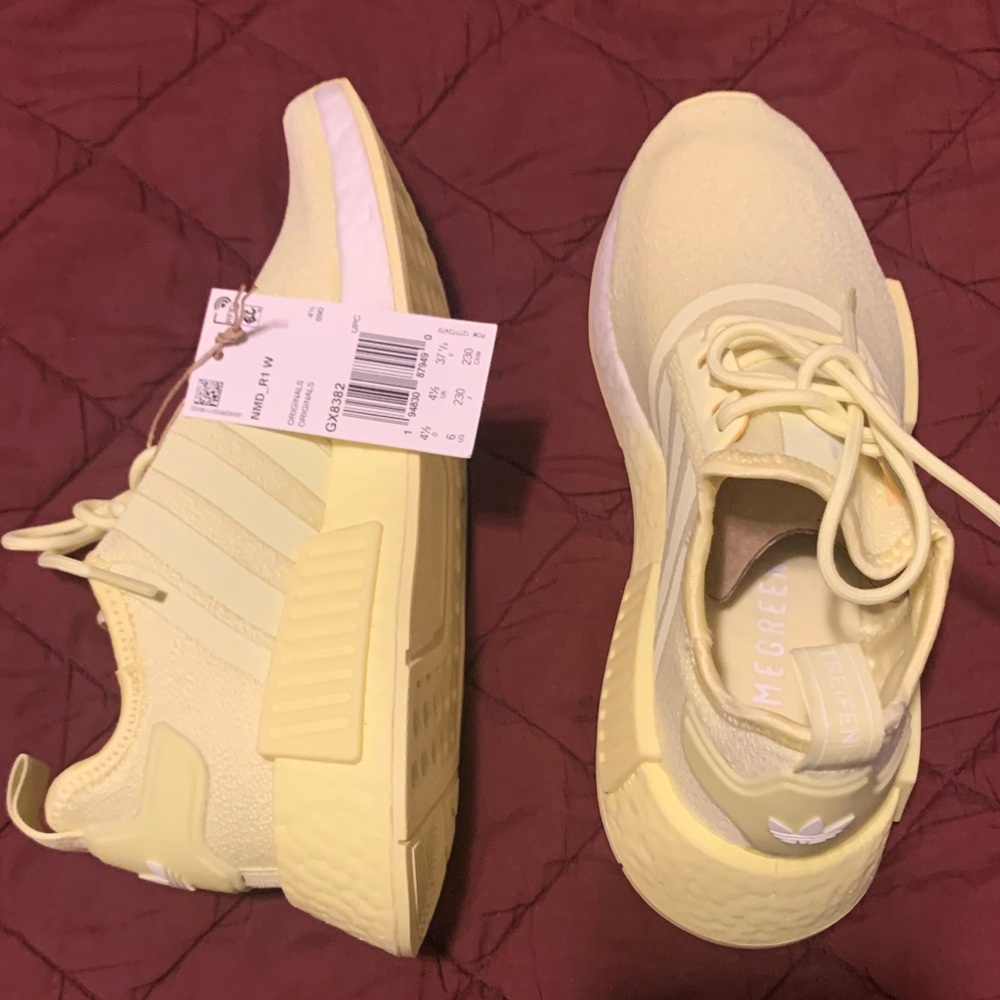 Adidas neon Light Yellow Athletic Shoes